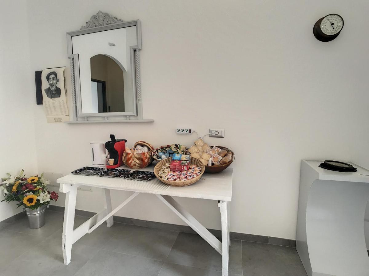 Il Bed And Breakfast Al Centro Castelsardo Exteriör bild